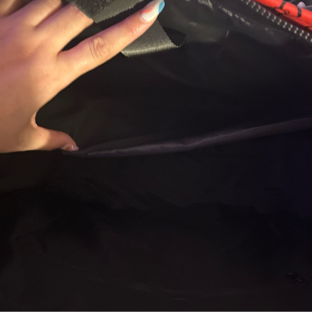 Hello Kitty Red polka dot Travel Tote Bag with matching crossbody & luggage tag. - Picture 11 of 13